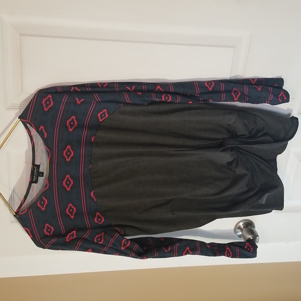 Long sleeve tee, size Large